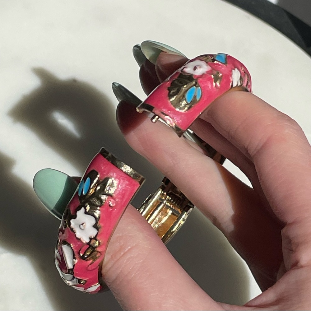 pink enamel gold flowers bracelet - Picture 7 of 10